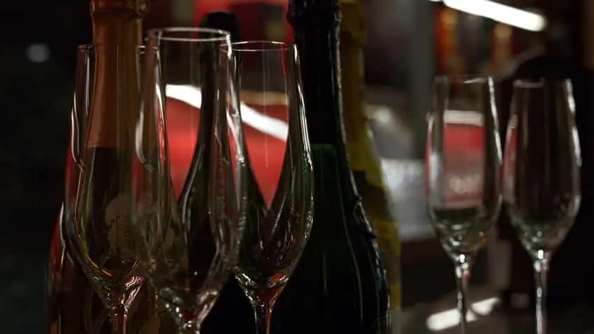 未経験者必読!銀座クラブの枕営業の正体|銀座クラブ求人エージェントLUCE