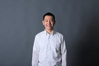 藤本康平｜プロフィール写真｜オフィス森本