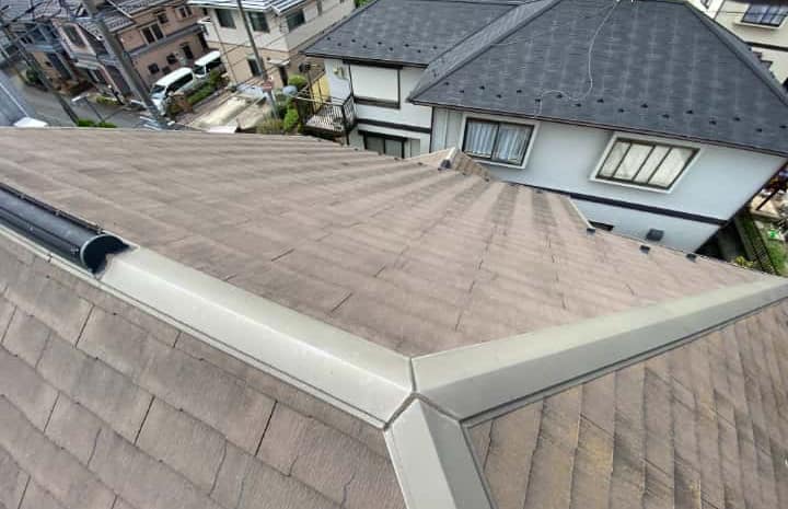  飛び込み屋根修理業者で火災保険詐欺共犯に？棟板金を指摘する悪徳業者の手口