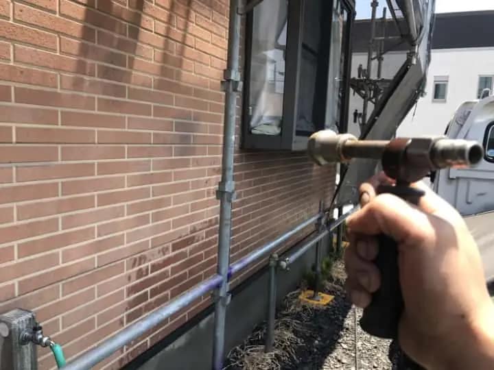 施工中の様子|CHIKAZAWA|所沢市、狭山市、川越市、東村山市の地域密着型施工会社|外壁工事、屋根工事、塗装工事、雨樋工事、内装工事を中心とした施工・修理・修繕が得意な職人集団です!所沢市、狭山市、川越市、東村山市のお客様とお客様の住まいについて一緒に考えるアットホームな施工会社です。