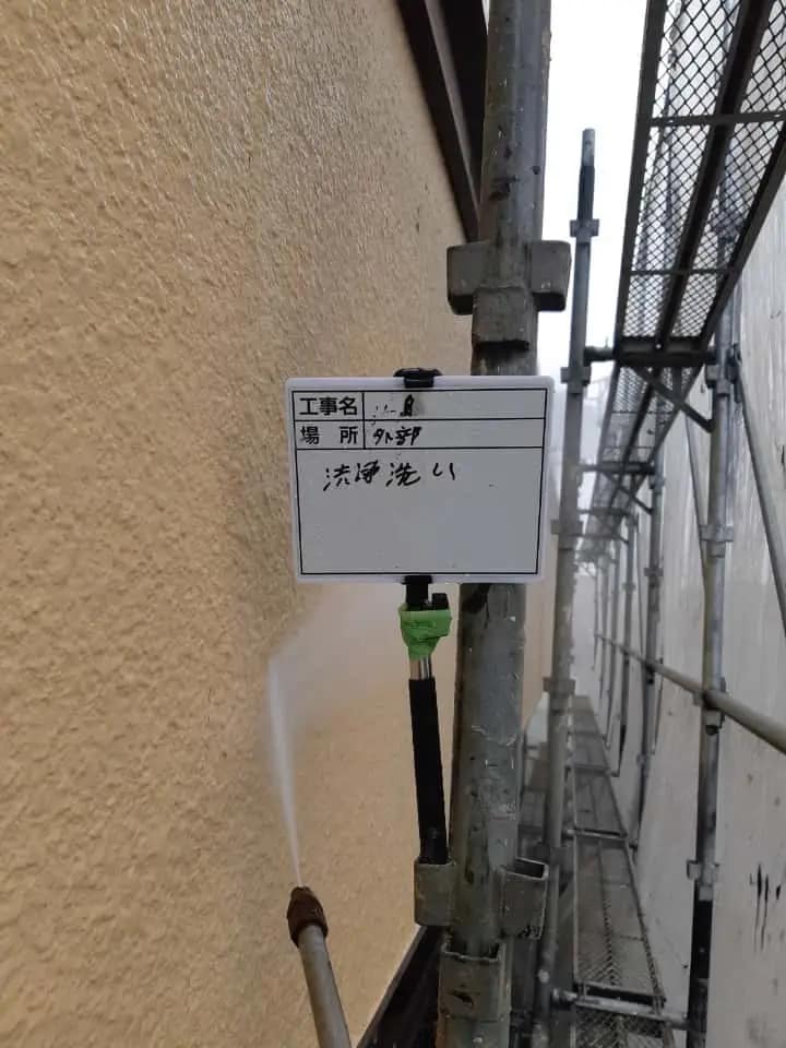 施工中の様子|CHIKAZAWA|所沢市、狭山市、川越市、東村山市の地域密着型施工会社|外壁工事、屋根工事、塗装工事、雨樋工事、内装工事を中心とした施工・修理・修繕が得意な職人集団です!所沢市、狭山市、川越市、東村山市のお客様とお客様の住まいについて一緒に考えるアットホームな施工会社です。