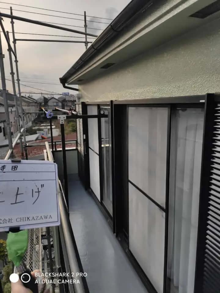 施工中の様子｜CHIKAZAWA｜所沢市、狭山市、川越市、東村山市の地域密着型施工会社｜外壁工事、屋根工事、塗装工事、雨樋工事、内装工事を中心とした施工・修理・修繕が得意な職人集団です！所沢市、狭山市、川越市、東村山市のお客様とお客様の住まいについて一緒に考えるアットホームな施工会社です。