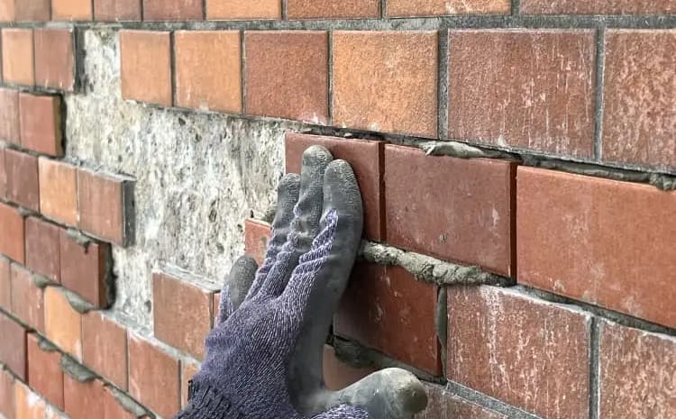  朝霞市｜外壁の一部ひび割れや損傷の、補修の必要性と費用相場
