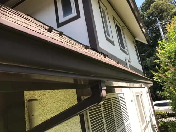 狭山市の雨樋修理、屋根修理、外壁塗装の修理・リフォーム専門業者選びなら|塗装工事の費用相場、施工事例もご紹介!01|屋根塗装工事|外壁塗装工事|CHIKAZAWA|所沢市、狭山市、川越市、東村山市の地域密着型施工会社|外壁工事、屋根工事、塗装工事、雨樋工事、内装工事を中心とした施工が得意な職人集団です!所沢市、狭山市、川越市、東村山市のお客様とお客様の住まいについて一緒に考えるアットホームな施工会社です。