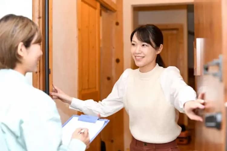 所沢市|屋根修理業者の選び方と修理費の適正相場、悪徳業者の特徴とはの写真04|屋根工事|CHIKAZAWA|所沢市、狭山市、川越市、東村山市の地域密着型施工会社|外壁工事、屋根工事、塗装工事、雨樋工事、内装工事を中心とした施工が得意な職人集団です!所沢市、狭山市、川越市、東村山市のお客様とお客様の住まいについて一緒に考えるアットホームな施工会社です。