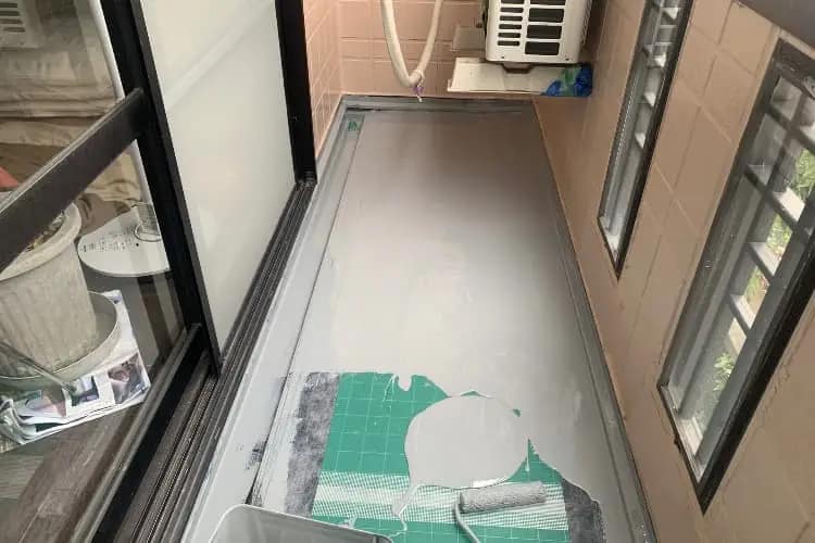 ベランダ・屋上防水工事にかかる費用相場や補助金01|立川市|東京都|防水工事|雨漏り工事|外壁塗装工事|外壁修理工事|屋根塗装工事|外壁工事|屋根工事|CHIKAZAWA|所沢市、狭山市、川越市、立川市の地域密着型施工会社|外壁工事、屋根工事、塗装工事、雨樋工事、内装工事を中心とした施工が得意な職人集団です!所沢市、狭山市、川越市、立川市のお客様とお客様の住まいについて一緒に考えるアットホームな施工会社です。