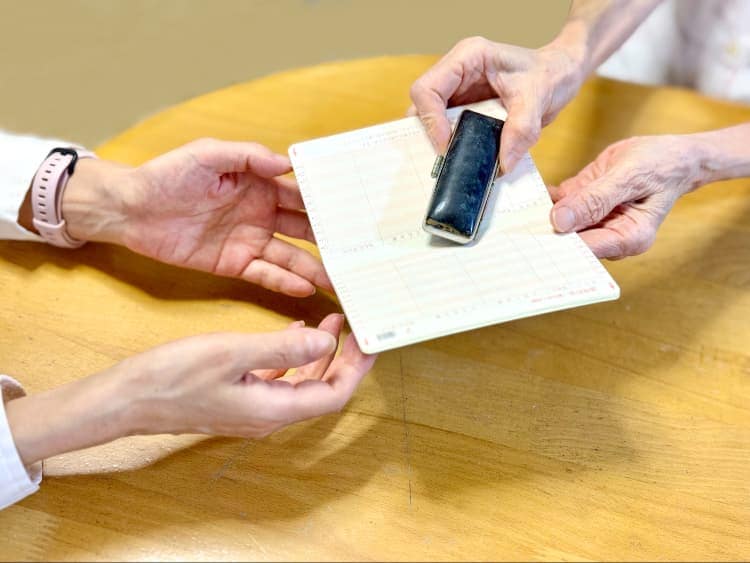鶴ヶ島市｜訪問販売詐欺に注意！契約前後の正しい対応と実例で学ぶ回避策02｜埼玉県｜屋根工事｜雨漏り工事｜外壁工事｜屋根｜外壁｜CHIKAZAWA｜鶴ヶ島市、狭山市、鶴ヶ島市、東村山市の地域密着型施工会社｜外壁工事、屋根工事、塗装工事、雨樋工事、内装工事を中心とした施工が得意な職人集団です！鶴ヶ島市、狭山市、鶴ヶ島市、東村山市のお客様とお客様の住まいについて一緒に考えるアットホームな施工会社です。